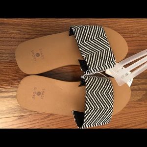 Womans size 6 shade and shore sandle